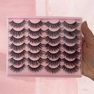 Voluminous Black False Eyelashes Set